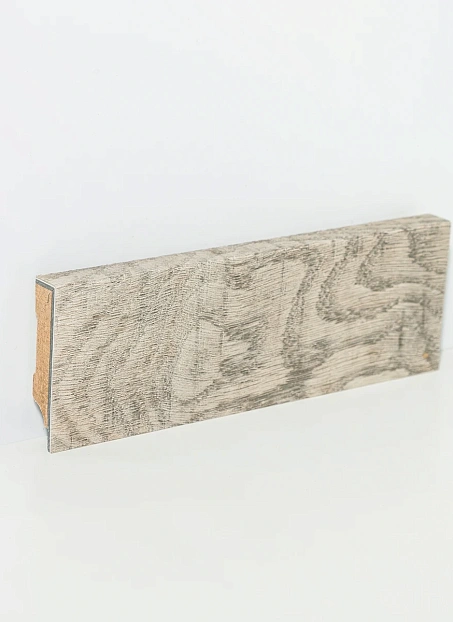 Плинтус МДФ Xtrafloor Дуб Кантри (Country Oak 54925)>