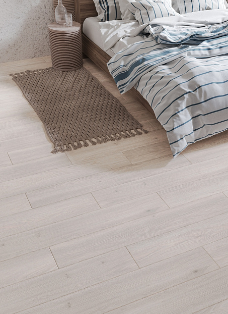 Ламинат Egger PRO Classic 12-33 Дуб Чезена Белый