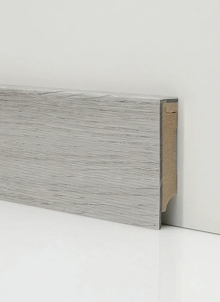Плинтус МДФ Xtrafloor Дуб Брио (Brio Oak 22917)>