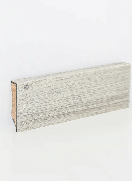 Плинтус МДФ Xtrafloor Дуб Вердон (Verdon Oak 24117)>