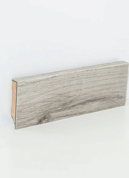 Плинтус МДФ Xtrafloor Дуб Брио (Brio Oak 22877)>