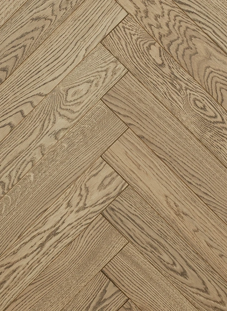 Инженерная доска Karelia ЁЛОЧКА (HERRINGBONE) Дуб Бежевый (Oak Beige) NATUR 1П Масло МАТ>