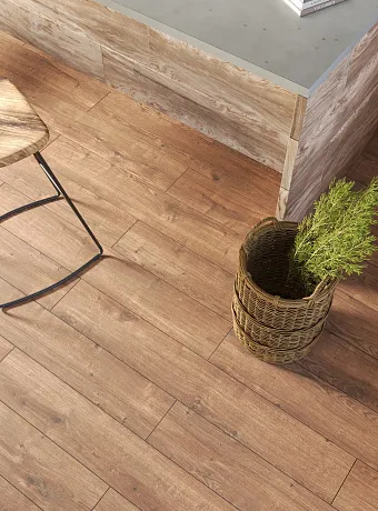 Ламинат Egger PRO Classic 8-32 Дуб Даннингтон Тёмный