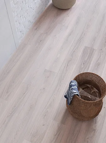 Ламинат Egger PRO Classic 8-32 Дуб Амьен Светлый